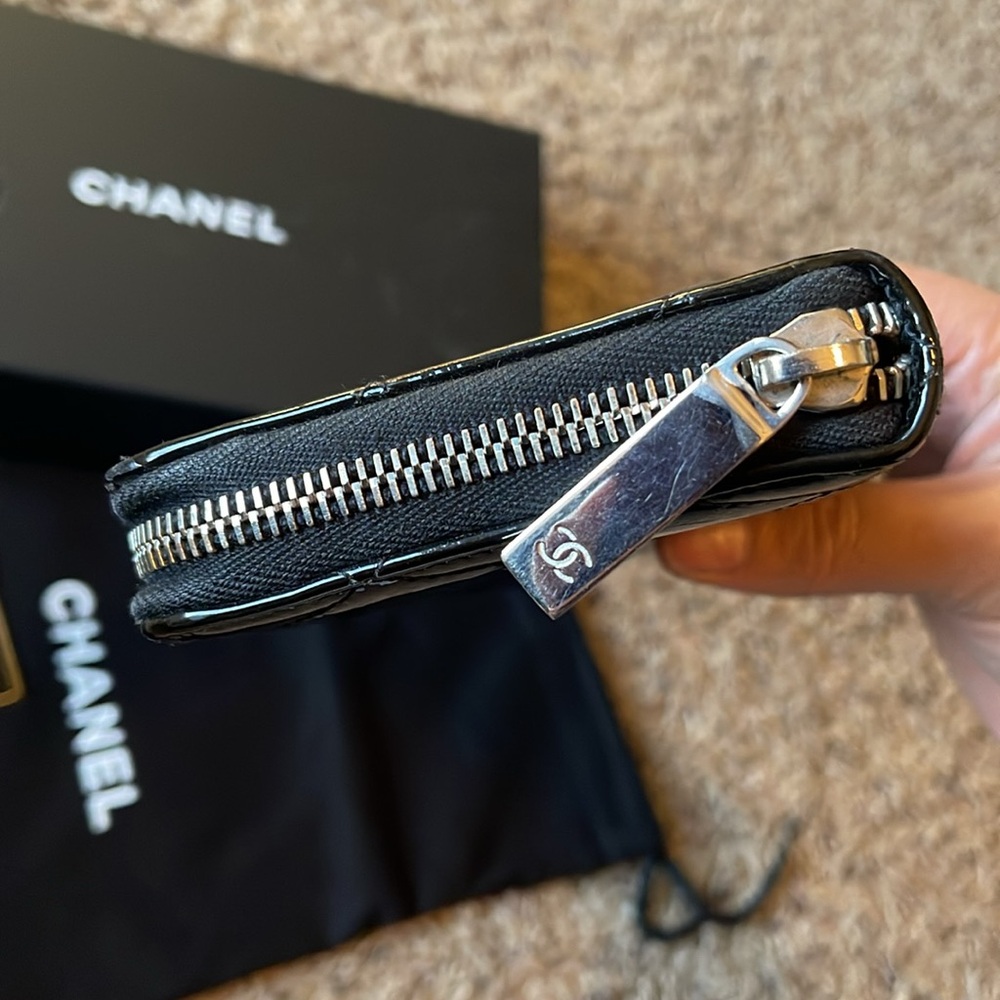 Chanel Quilted Black Patent Leather Zippy Wallet - Picture 8 of 16